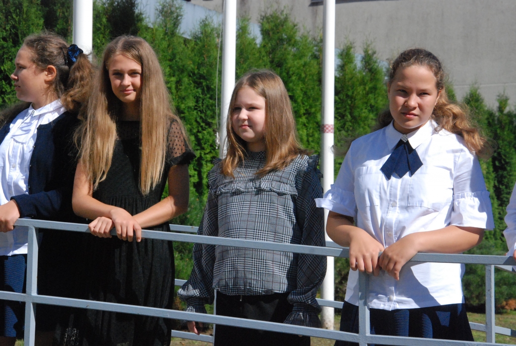 FOTO: Nīcas Mūzikas skola Zinību dienu svin  30 gadu jubilejas noskaņās