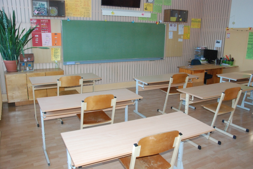 Arī turpmāk sola neatklāt to skolu nosaukumus, kurās konstatēs inficēšanos ar Covid-19