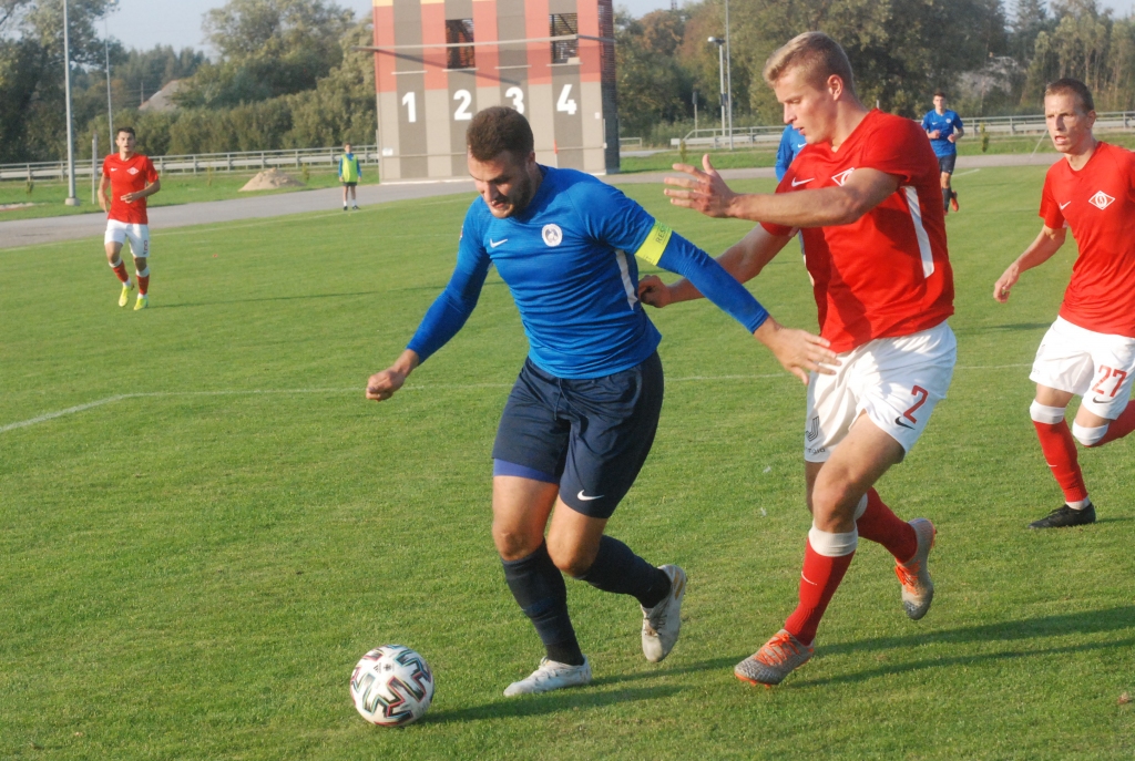 FOTO: "Grobiņas SC" Jūrmalas "Spartaku" piespiež spēlēt pagarinājumu 