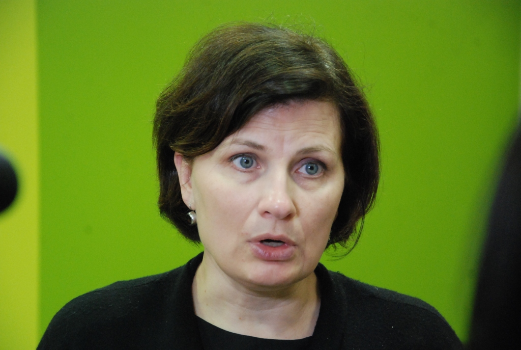 Veselības ministre aicina visus būt piesardzīgiem, lai skolas iespējami ilgi varētu noturēt mācības klātienē