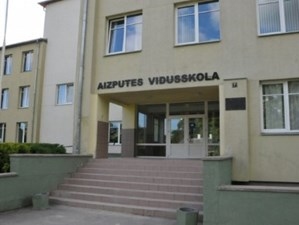 Covid-19 risku dēļ Aizputes vidusskolas skolēniem šonedēļ noteikts rudens brīvlaiks