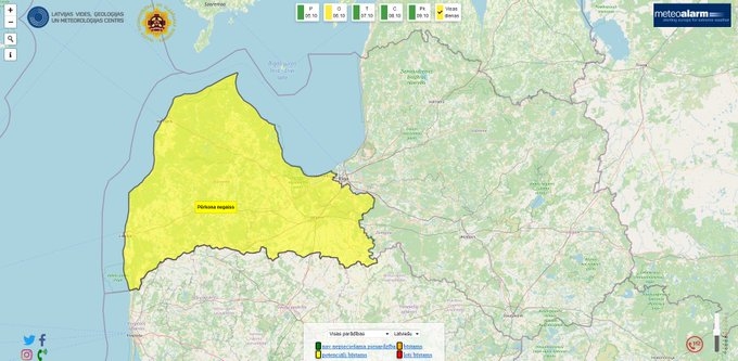 Otrdien naktī un no rīta pastiprināsies vējš, iespējamas pērkona lietusgāzes