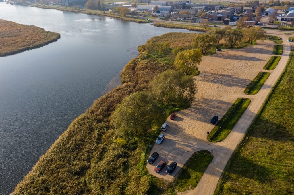 Liepājas pašvaldība izsludina zemes nomas tiesību izsoli uz zemesgabalu Zirgu salā 2
