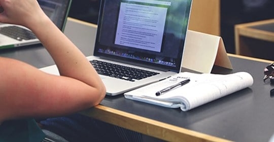 Liepājas Universitātes pētnieki izstrādā jaunu metodiku attālinātām mācībām