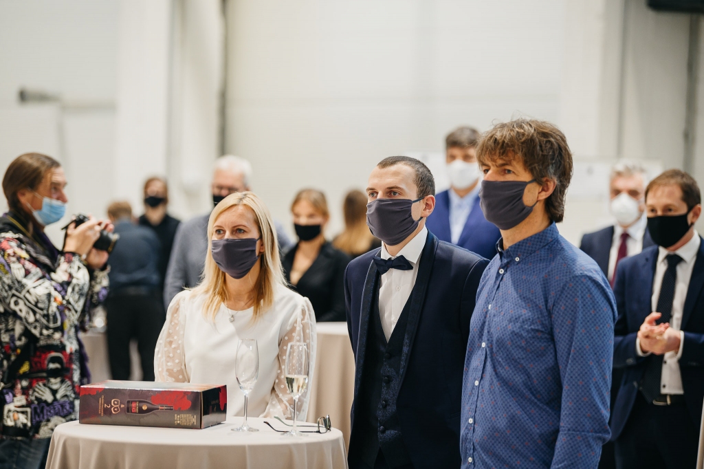 FOTO: Konveijeru ražotājs "Caljan" Liepājā atklāj jaunās rūpnīcas telpas