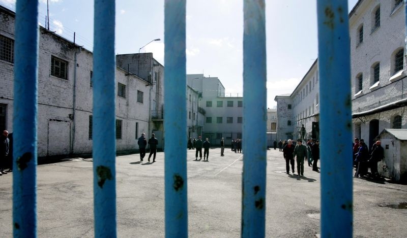 Covid-19 izplatības ierobežošanai izsludina karantīnu un nosaka stingrus ierobežojumus Latvijas lielākajā cietumā