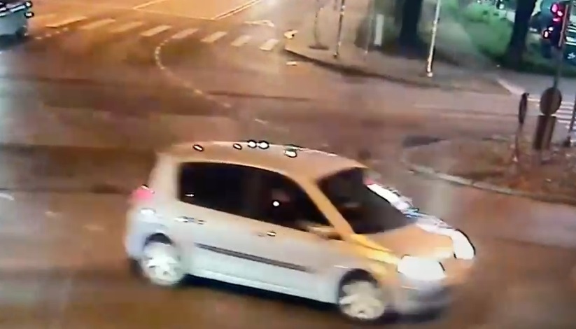 Policija Liepājā meklē negadījuma aculieciniekus un "Renault Megane Scenic" vadītāju 