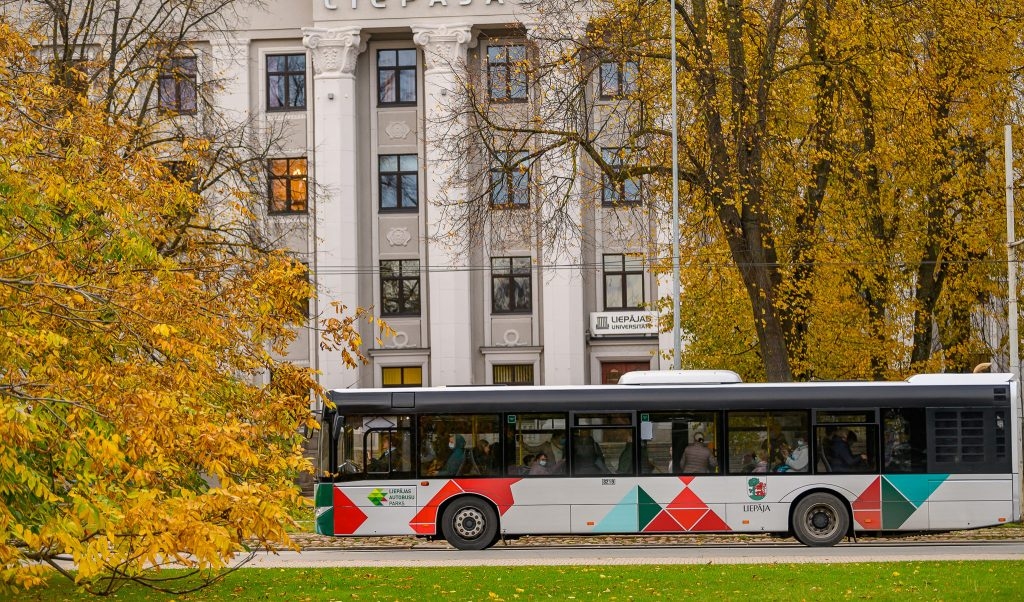 Abonementa biļetēm ar 100% atvieglojumiem automātiski pagarinās izmantošanas termiņš