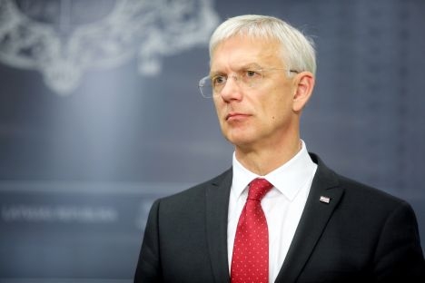 Kariņš: Piedāvātie papildu ierobežojumi ir stingrāki nekā pavasarī un no pilnīgas karantīnas tos šķir tikai veikalu aizvēršana