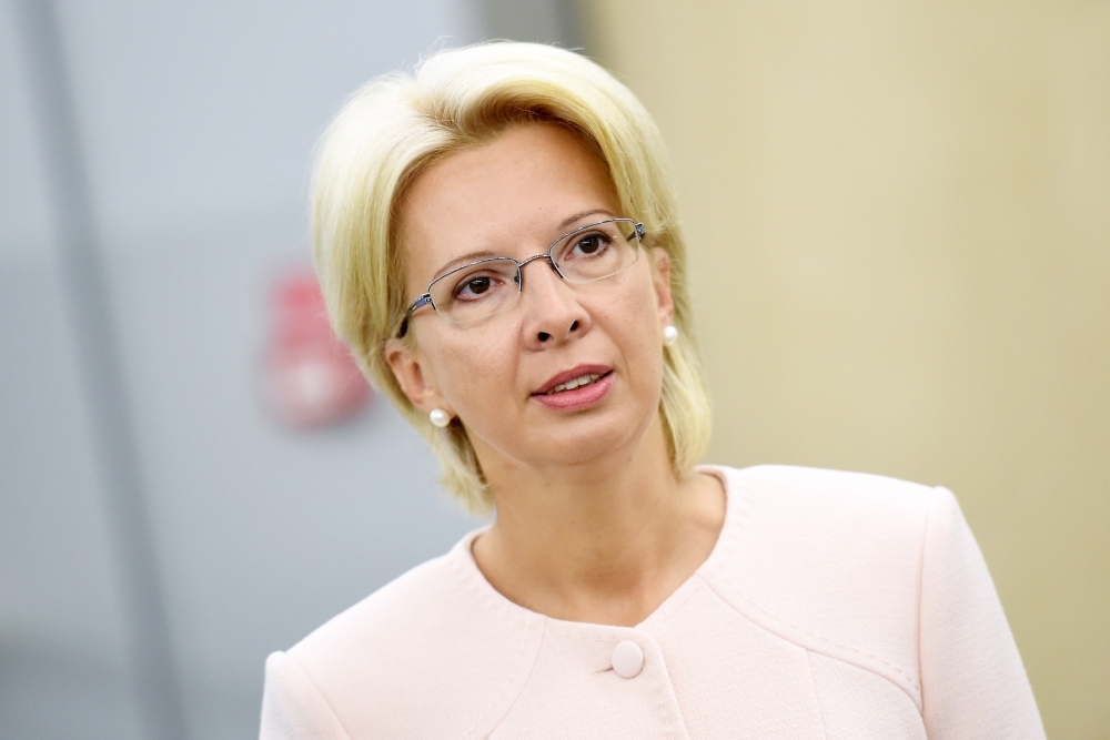 Mūrniece pieļauj, ka valdībai būs jāpārskata lēmums par masku lietošanu sākumskolēniem