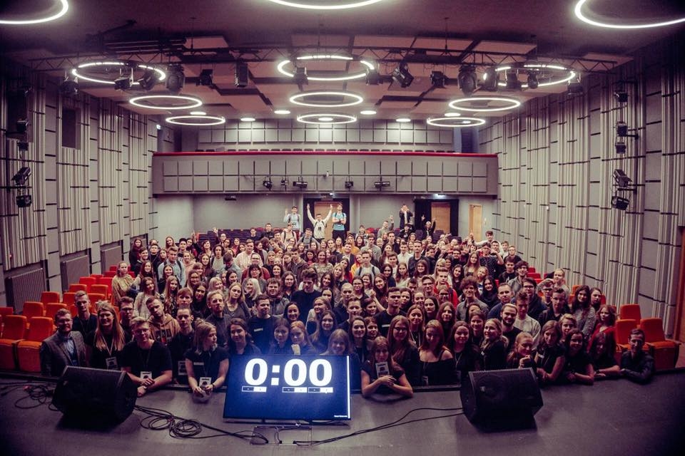 Vidusskolēnus no Liepājas aicina pieteikties neformālai konferencei "Rosinātava"