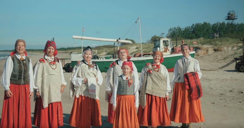 VIDEO: Par godu Nīcas etnogrāfiskā ansambļa jubilejai prezentē pirmo videoklipu