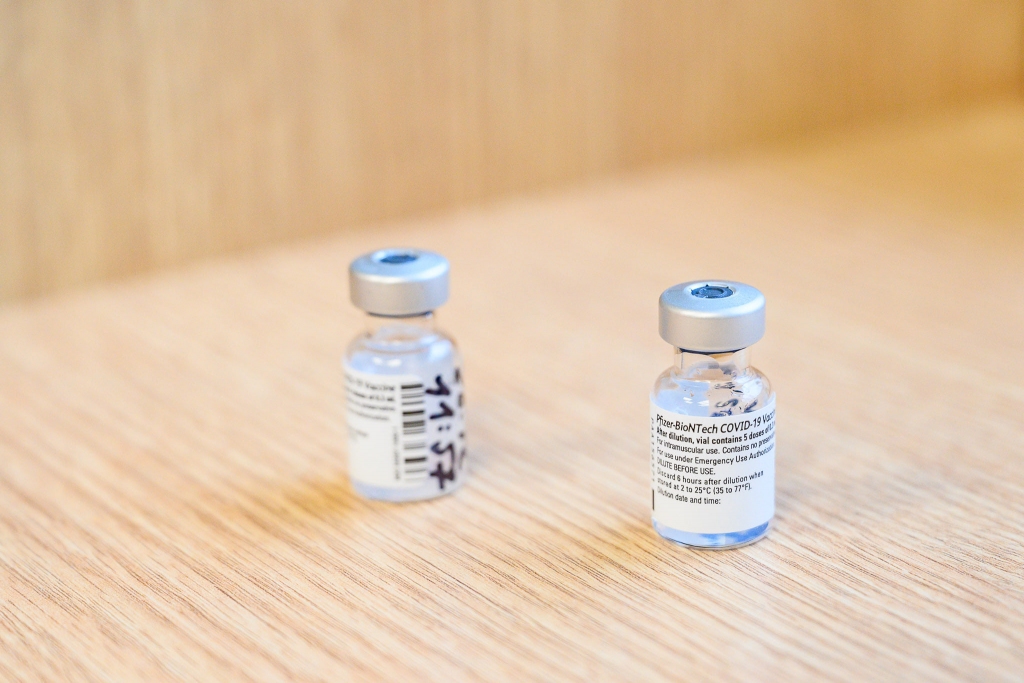 Latvija iegādāsies papildu līdz 1,4 miljoniem "Pfizer" un "BioNTech" vakcīnas pret Covid-19 devu