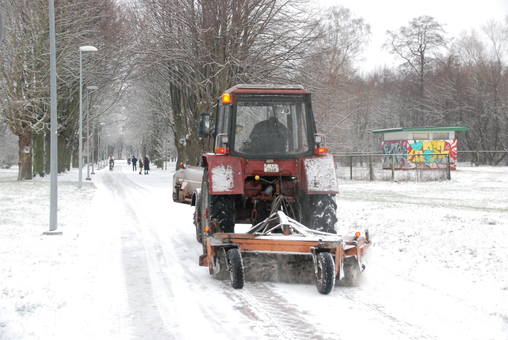 Sniegputenis turpināsies līdz trešdienai