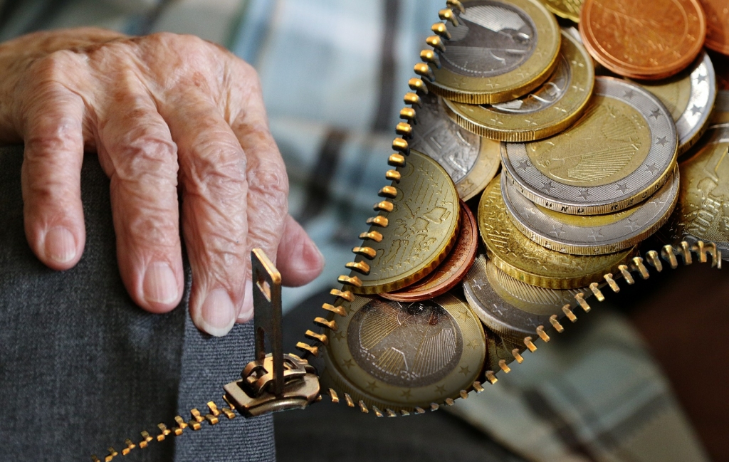 Koalīcija konceptuāli vienojas par 200 eiro vienreizējo pabalstu visiem pensionāriem un personām ar invaliditāti