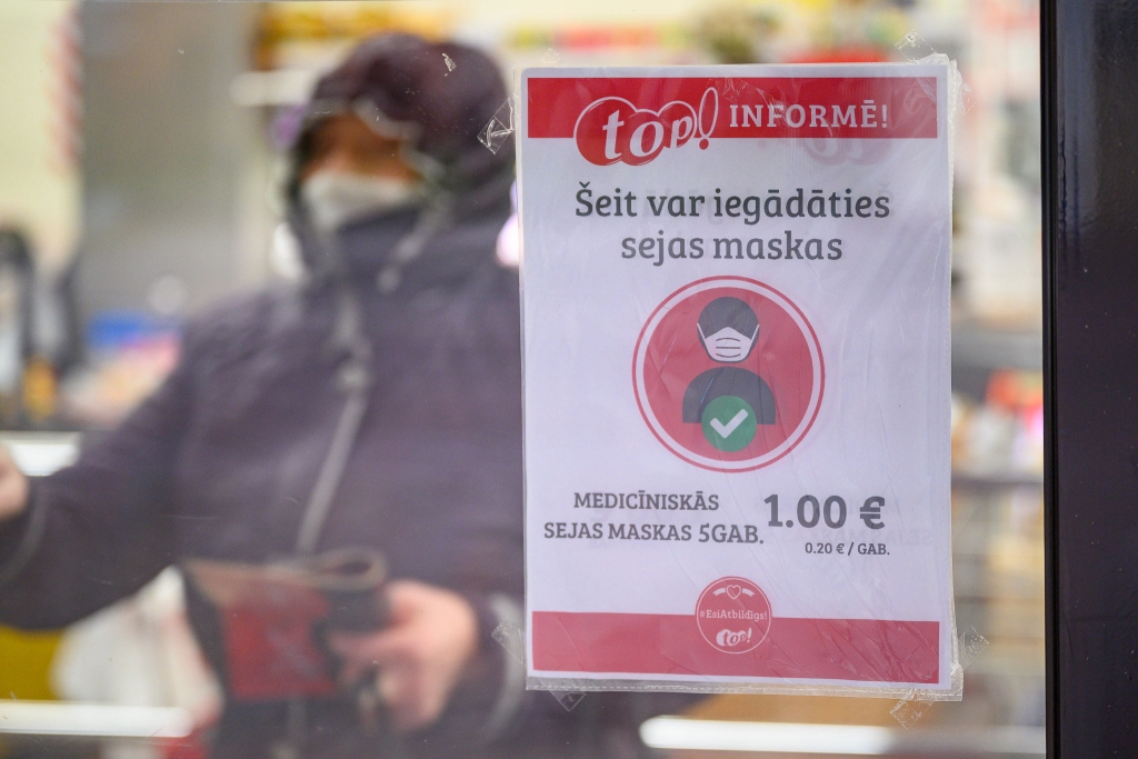 SPKC: Ar esošajiem ierobežojumiem Latvijas epidemioloģiskā situācija uzlabosies vien maijā