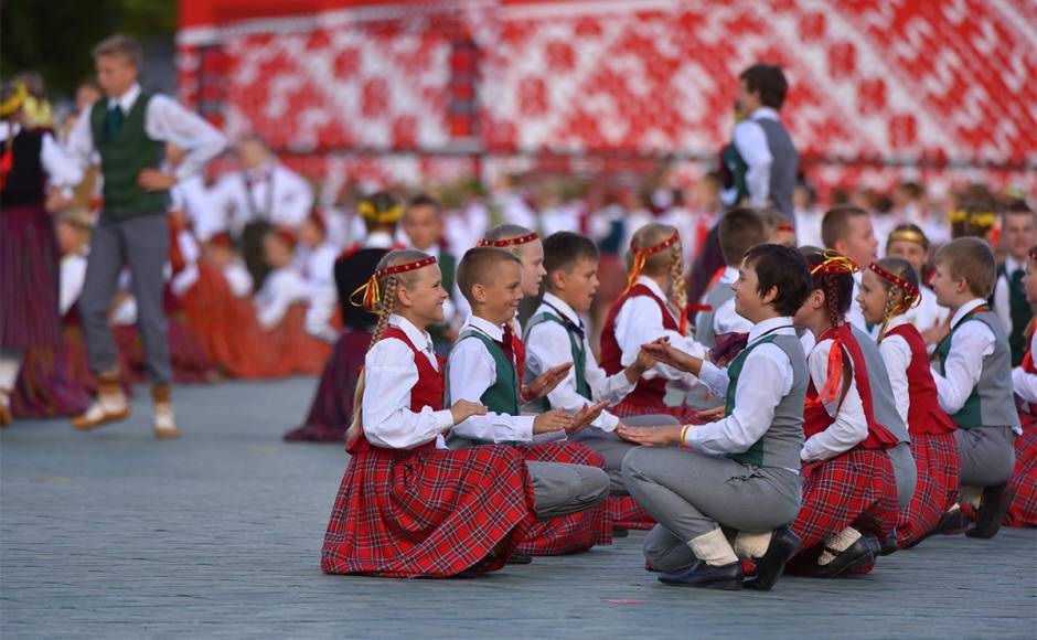 Bērziņa: Latvijas skolu jaunatnes dziesmu un deju svētki nenotiks tradicionālā formātā