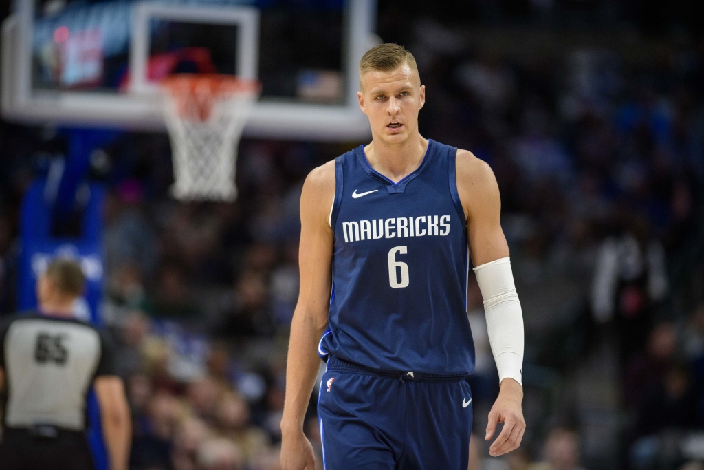 Porziņģim 22 punkti "Mavericks" zaudējumā "Clippers" komandai