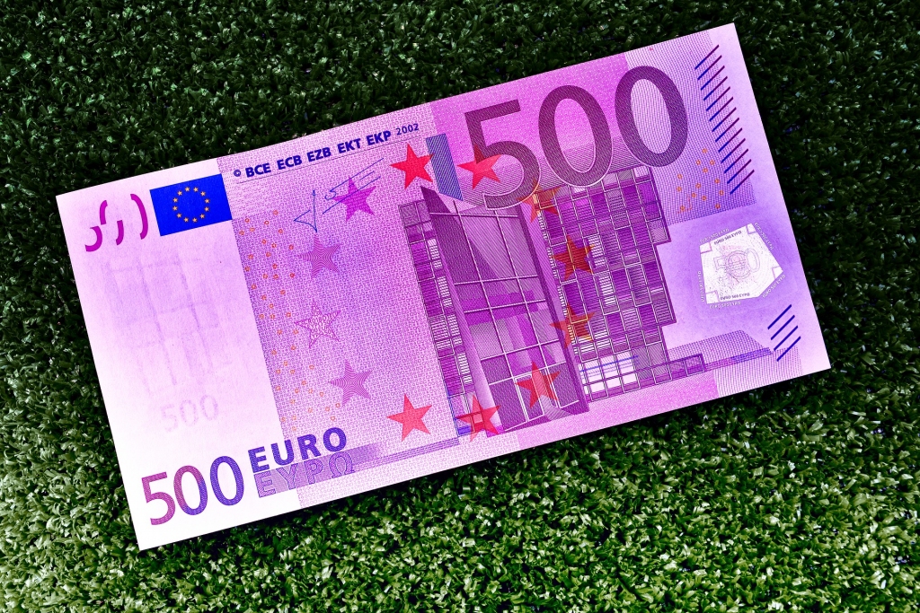 500 eiro atbalstu par bērniem sāks izmaksāt ceturtdien