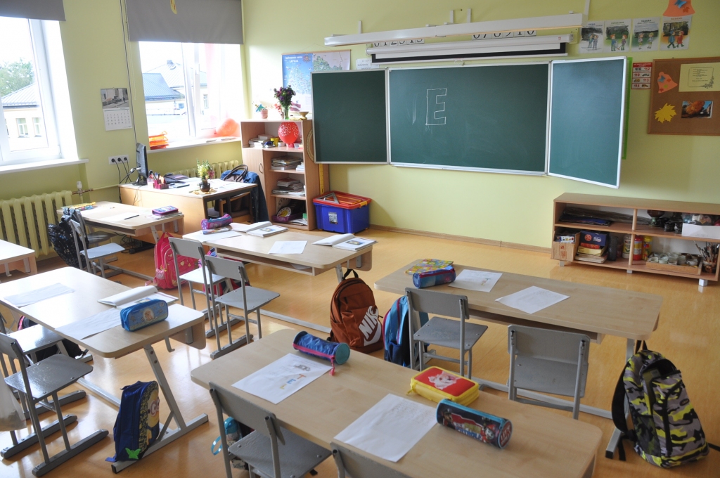 Jaunāko klašu skolēniem mācību gadu nepagarinās