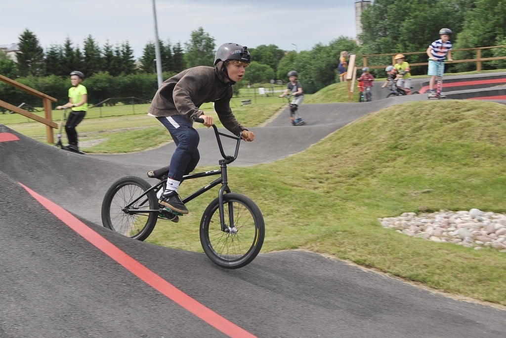 Grobiņas stadionu un velo trasi uzraudzīs dežurants un policija 