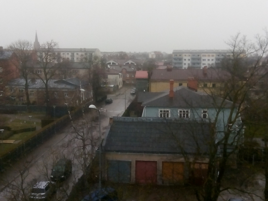 Daudzviet Latvijā līst un snieg