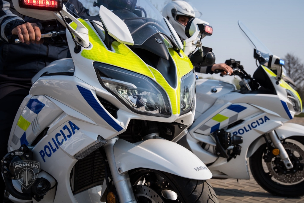 Policija atsāk izmantot motociklus
