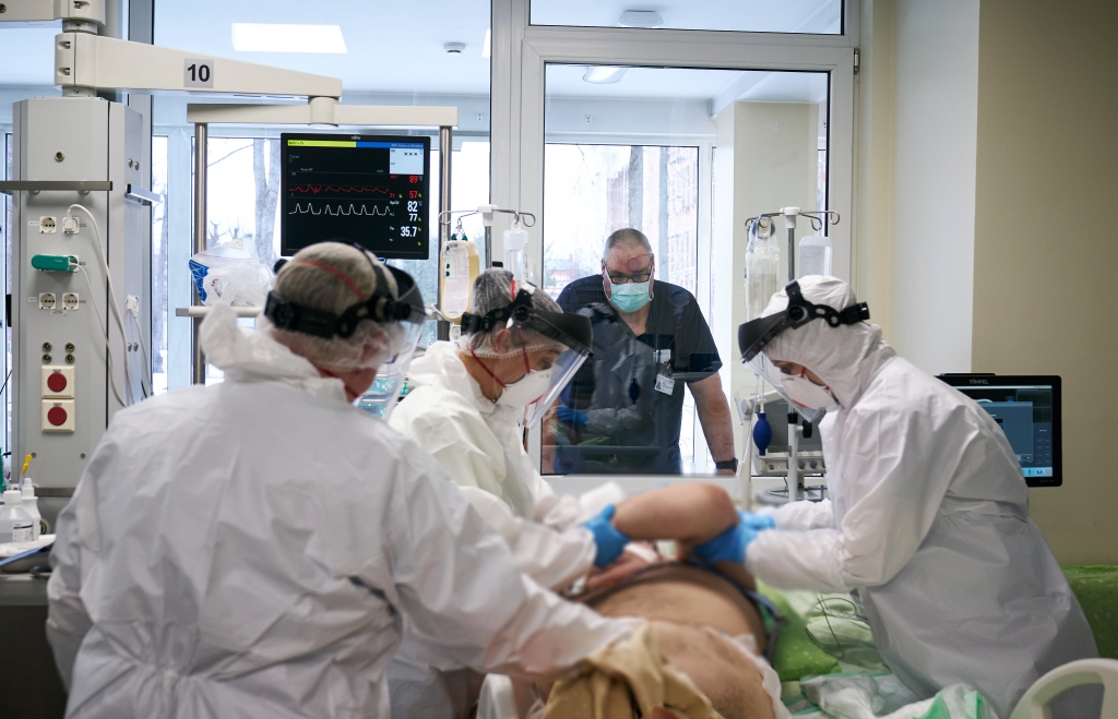 Covid-19 kumulatīvais saslimstības rādītājs turpina augt