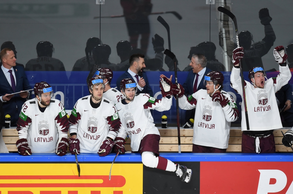 Latvijas hokeja izlase pasaules čempionātā trīs neieskaitītu vārtu spēlē uzvar Itāliju