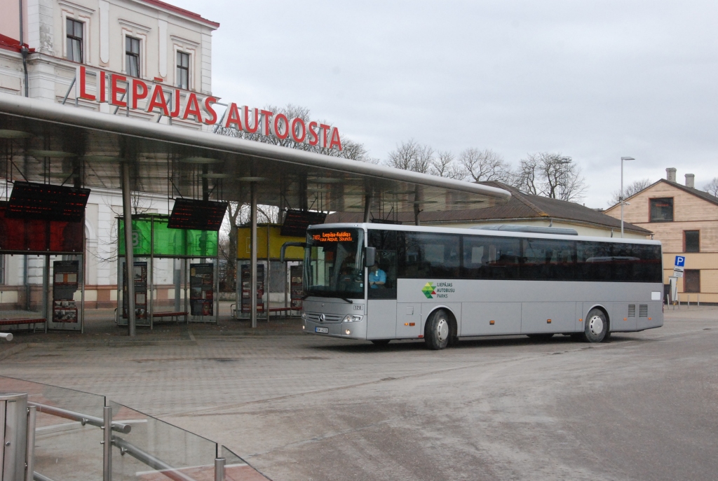 Sabiedriskajā transportā pasažieru skaita maksimālo ietilpību palielina līdz 65%