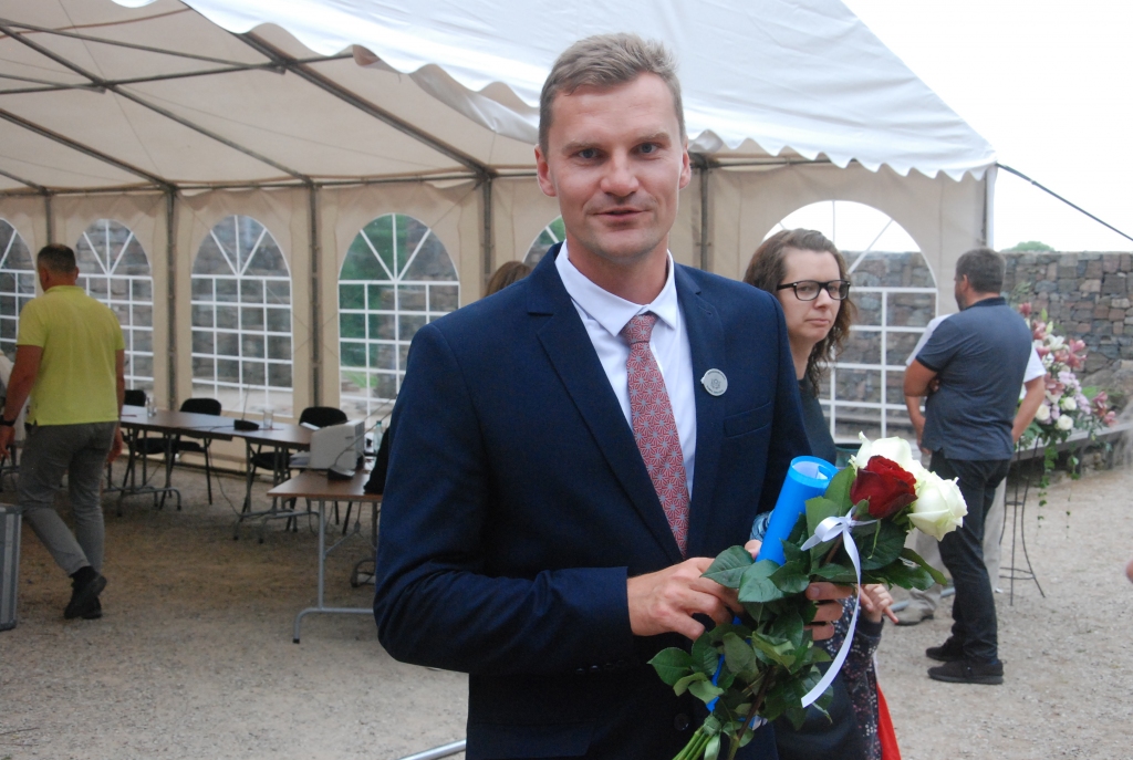 FOTO: Ievēl Dienvidkurzemes novada vadītāja Aivara Priedola trīs vietniekus