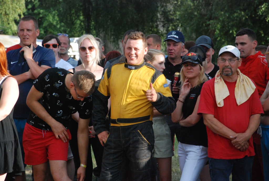 FOTO: Apbalvošanas ceremonija Priekules autosporta svētkos