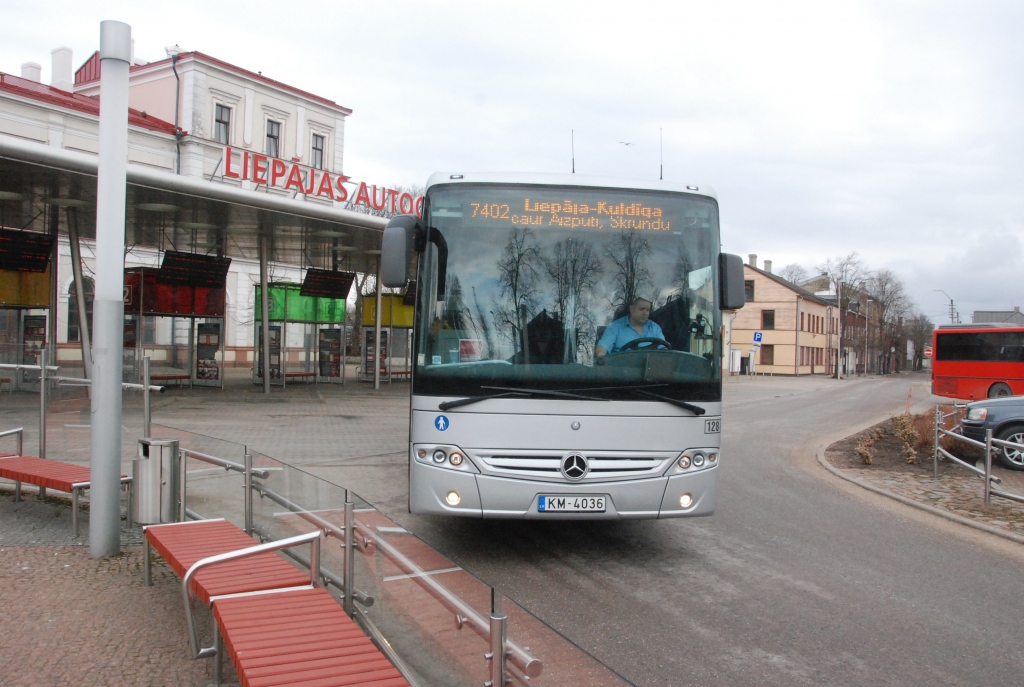 Autobusā Liepāja-Rīga piektdien braucis ar Covid-19 sasirgušais