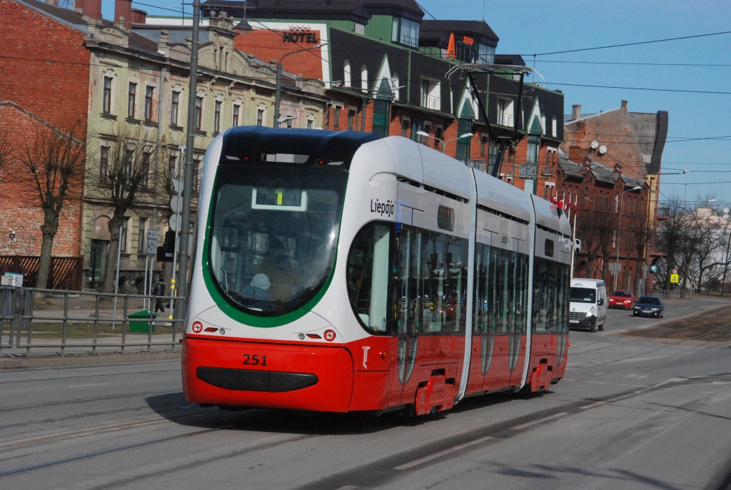 Liepājā saņemta puse no jaunajiem tramvajiem