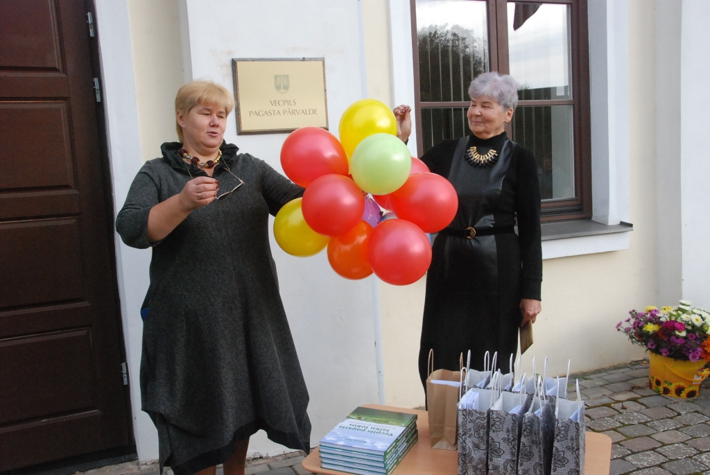 FOTO: Vecpilī svin Novadpētniecības centra jubileju