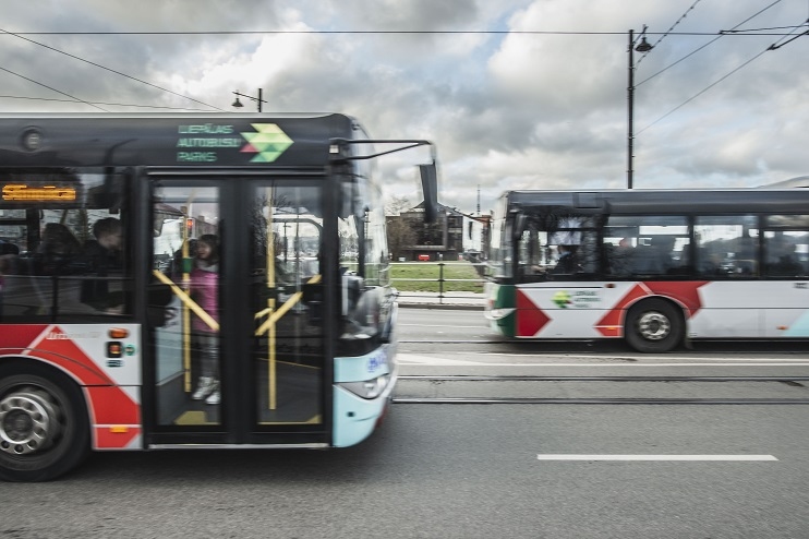 Liepājā paziņo, kuri sabiedriskā transporta reisi kursēs pēc pulksten 21