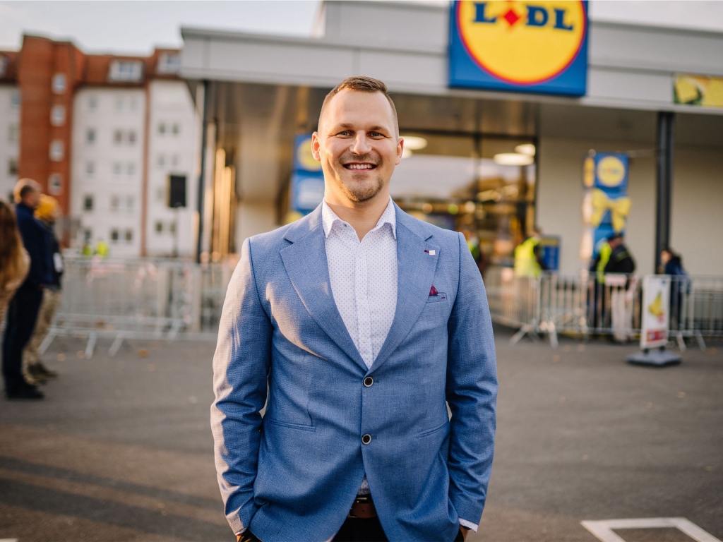 "Lidl" dzimtenē atgriezis vairāk nekā 100 tautiešus